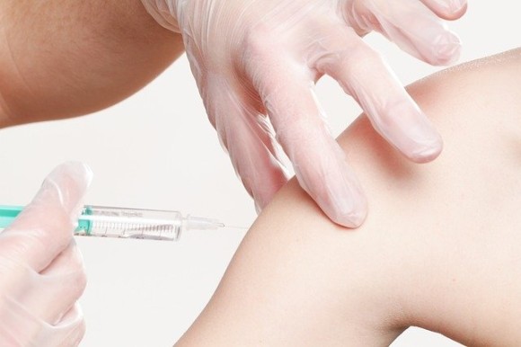 vaccination-2722937_640_e