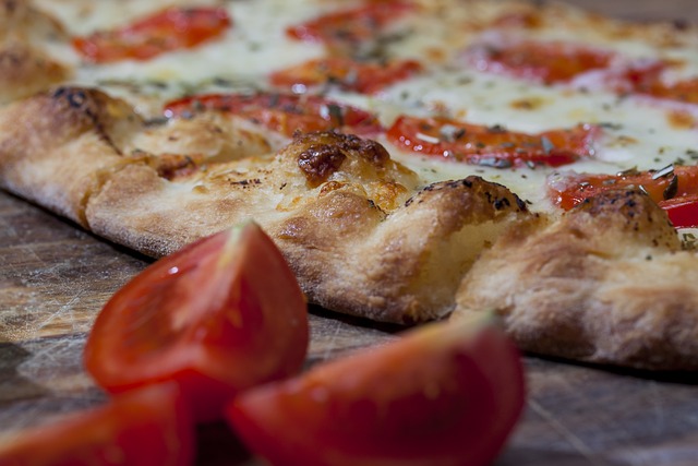 イギリスのピザが大打撃。深刻な野菜不足でトマトの値段が400％上昇しピザソースが作れない