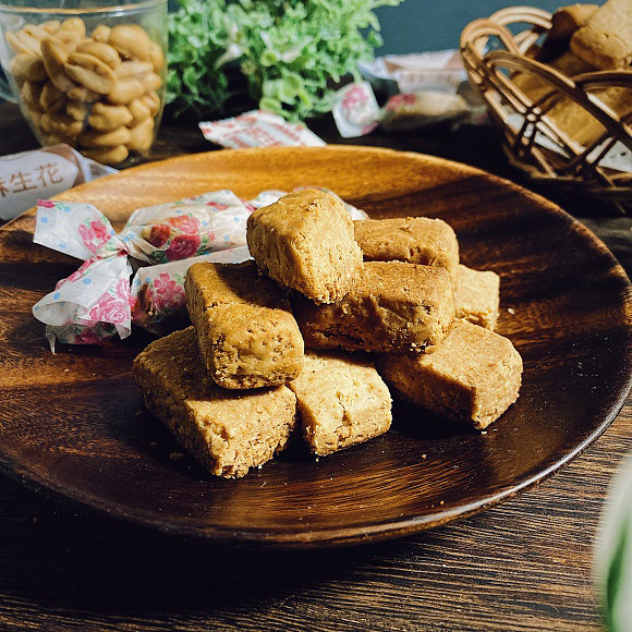 やみつきになること間違いなし！サクホロ食感がたまらない台湾のピーナッツ菓子「花生酥」の作り方【ネトメシ】