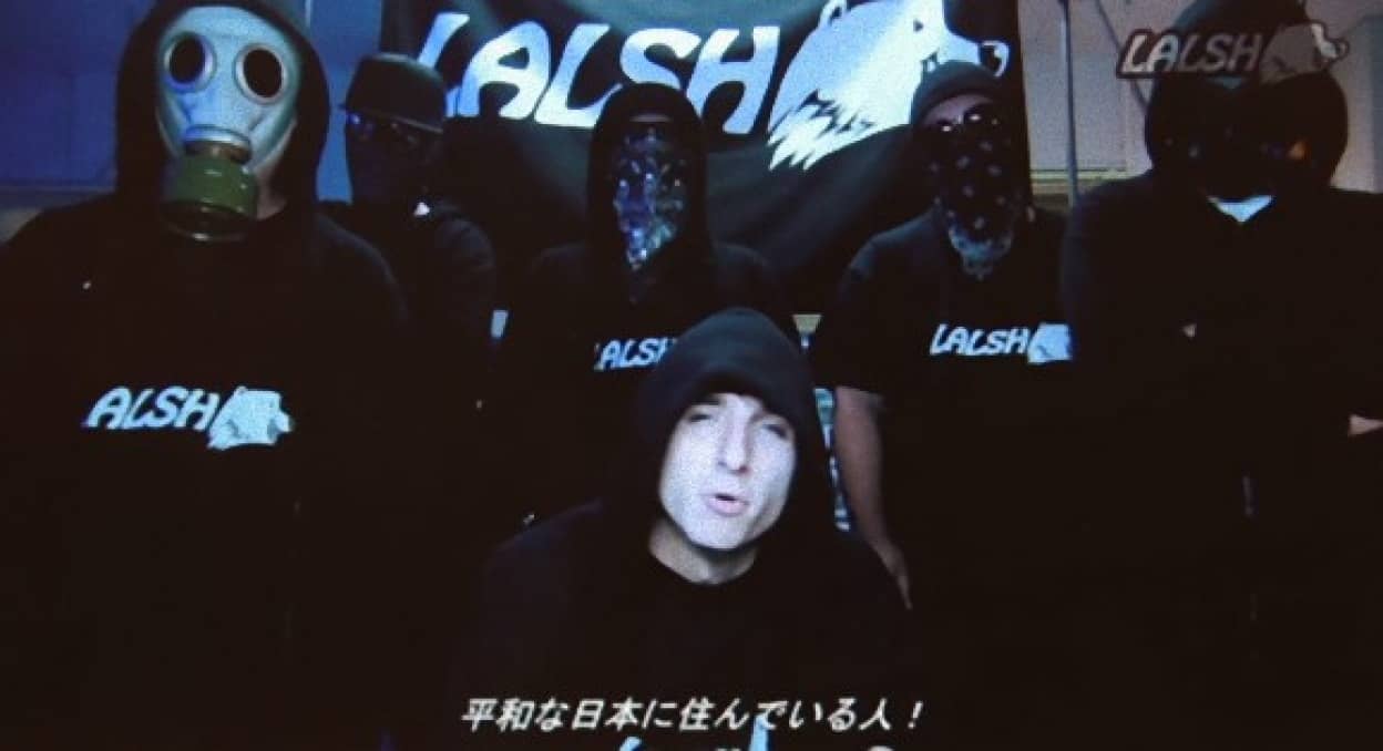 渋谷にシロクマが出現 だがこれははじまりにすぎない 平和ボケした日本人に謎のロシア人集団が犯行声明動画を公開 追記 その正体が明らかに カラパイア