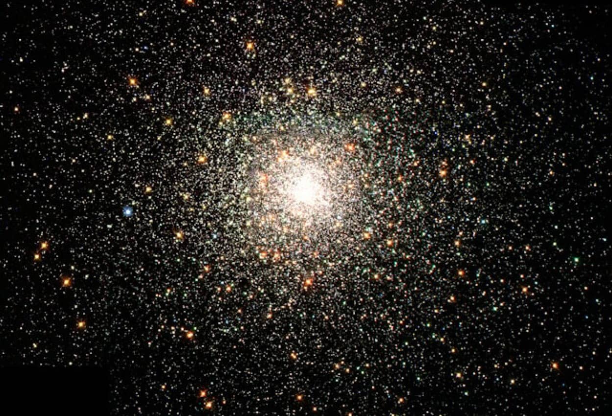 太陽の26京倍の質量を持つエイナスト超銀河団