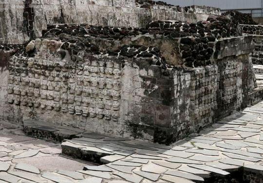 505485-Aztec-altar-at-the-Templo-Mayor-0