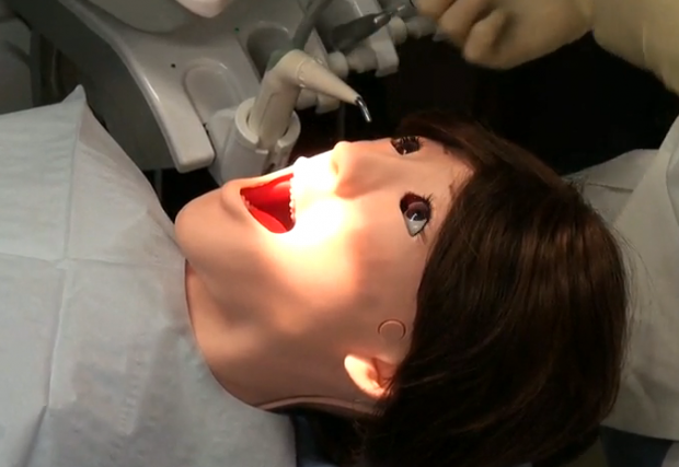虫歯患者ロボット 昭和花子さん が海外で話題に カラパイア 虫歯患者ロボット 昭和花子さん が海外で話題に カラパイア