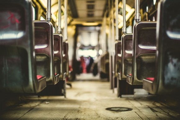 bus-731317_640_e