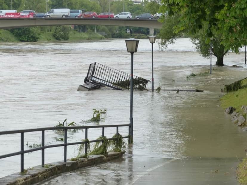 flood-gd7b966f28_640