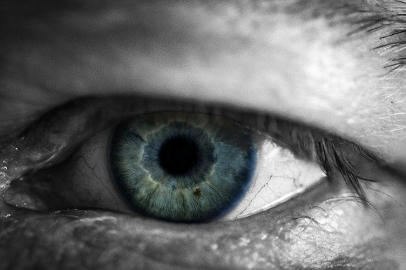 20年間目が見えなかった男性が、交通事故後に視力を取り戻すという奇跡（ポーランド）