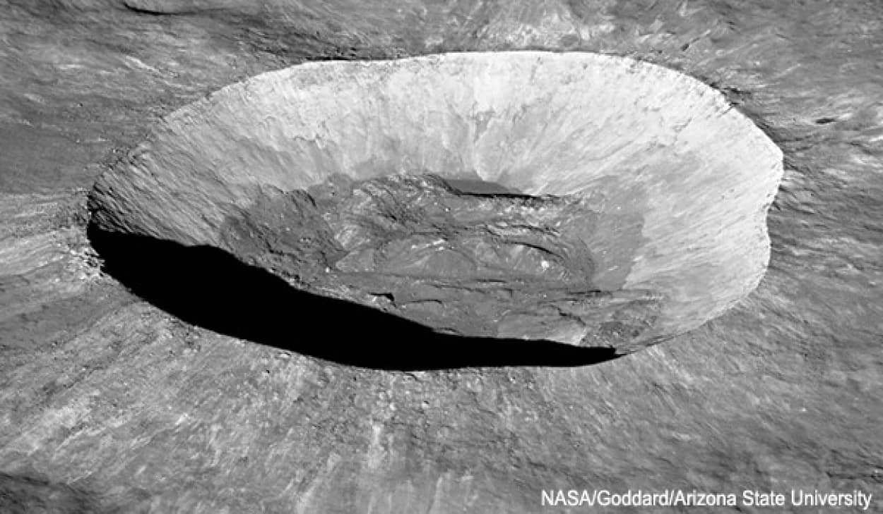 地球の準惑星「カモオアレワ」が発生したとされる月のクレーターを発見