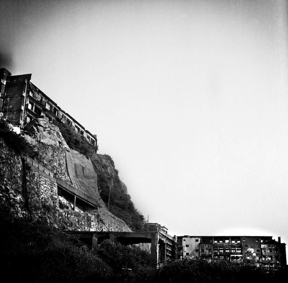 haunting_black_and_white_photos_of_japans_ghos_23