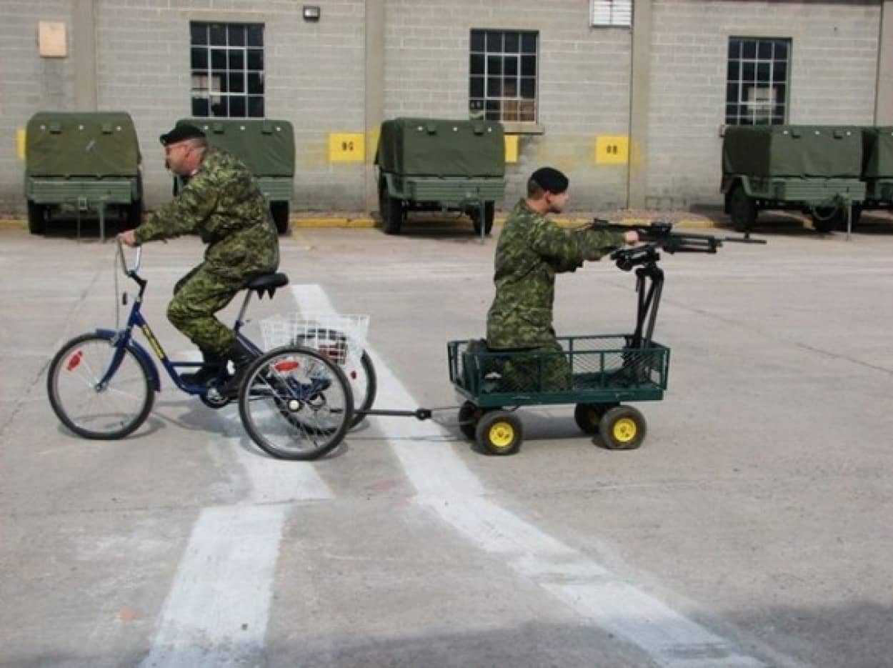 たまには脱力モードで 兵士たちのずっこけ面白写真特集 カラパイア たまには脱力モードで 兵士たちのずっこけ面白写真特集 カラパイア