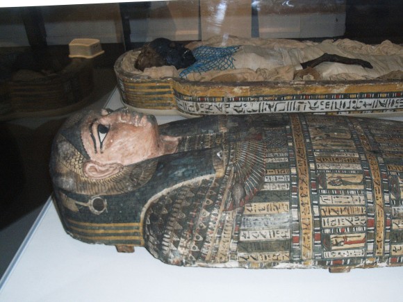 2600年前のエジプト殺人事件、謎の死を遂げた女性のミイラ分析で真相が明らかに