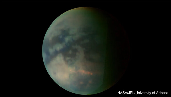 土星衛星タイタンの湖や海は波の活動により侵食されていた