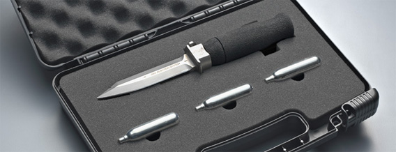 ブレードから発射する高圧ガスで刺したものを瞬間冷却破壊する恐怖の武器 ワスプナイフ Wasp Knife カラパイア ブレードから発射する高圧ガスで刺したものを瞬間冷却破壊する恐怖の武器 ワスプナイフ Wasp Knife カラパイア