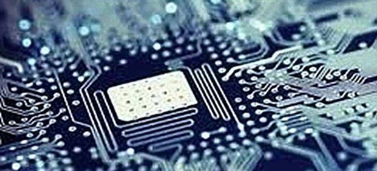 リアルタイムで人間の脳を模倣するマイクロチップが開発される スイス研究 カラパイア