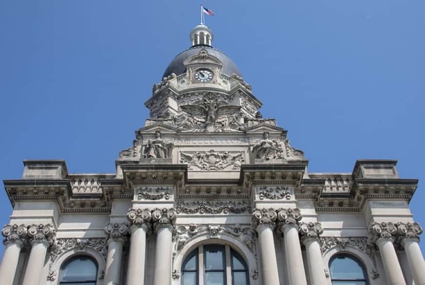 courthouse-4368873_640