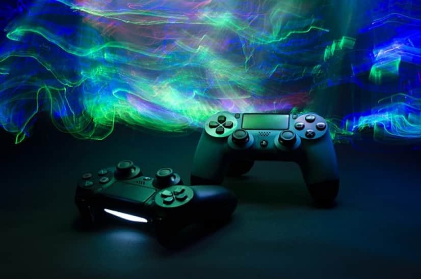 joysticks-6603119_640