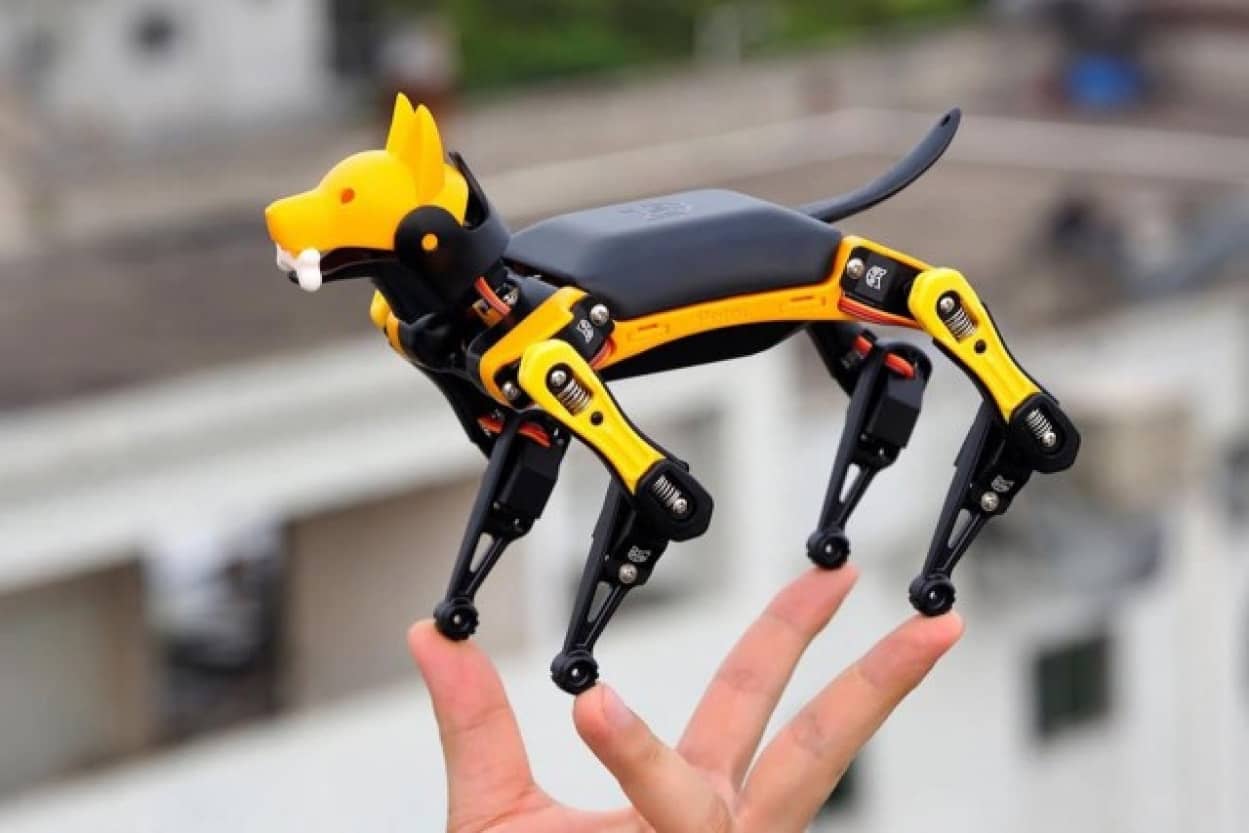 あの犬型ロボットそっくりの小型版が販売決定