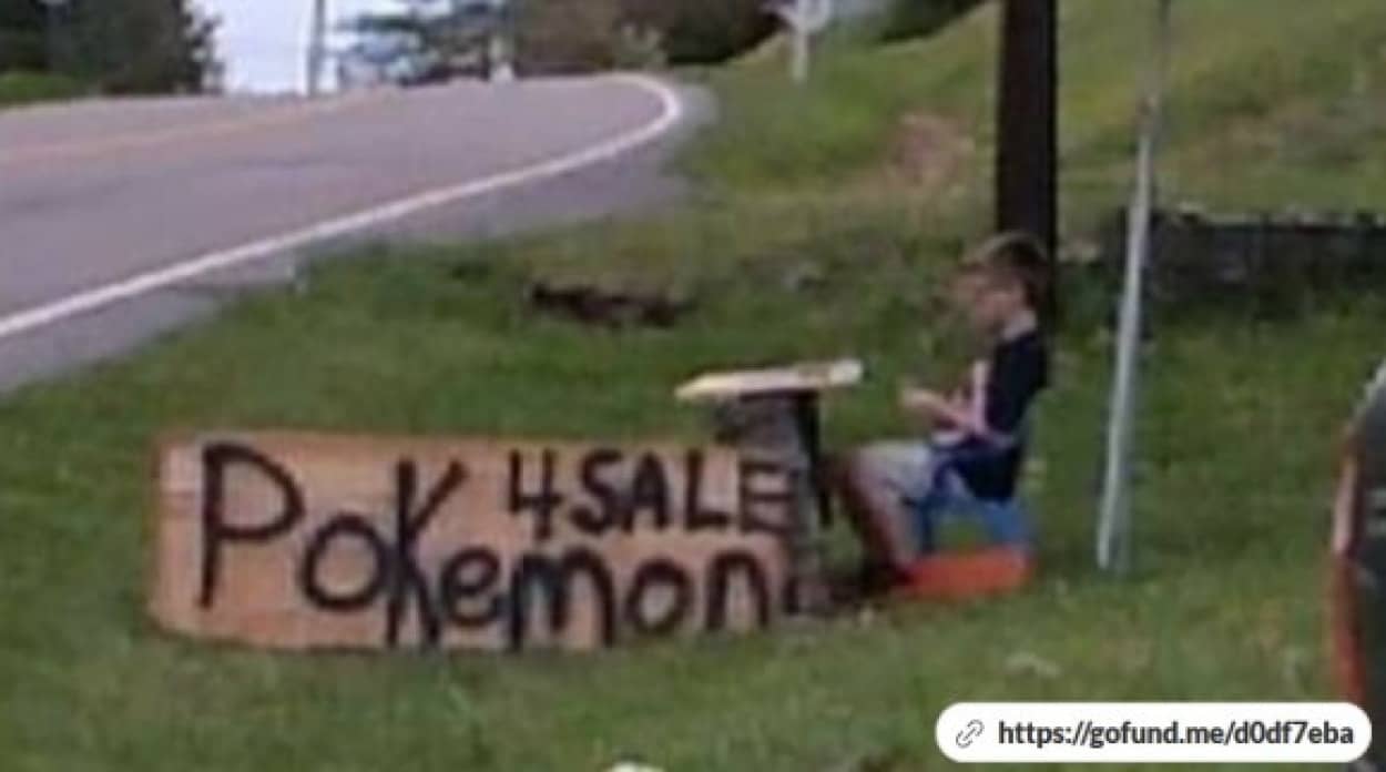 愛犬の治療費を得るため宝物のポケモンカードを売った少年に、ポケモン社からサプライズプレゼント