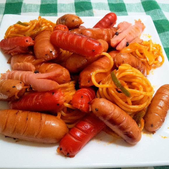 コンビニの冷凍ナポリタンが本格的な洋食屋の味に レンチンソースが決め手の最高にうまいナポリタンの作り方 ネトメシ カラパイア