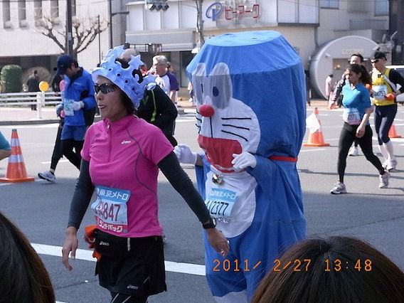 ゆるキャラきつキャラ勢ぞろい 東京マラソンのコスプレランナーは今年も凄かった カラパイア