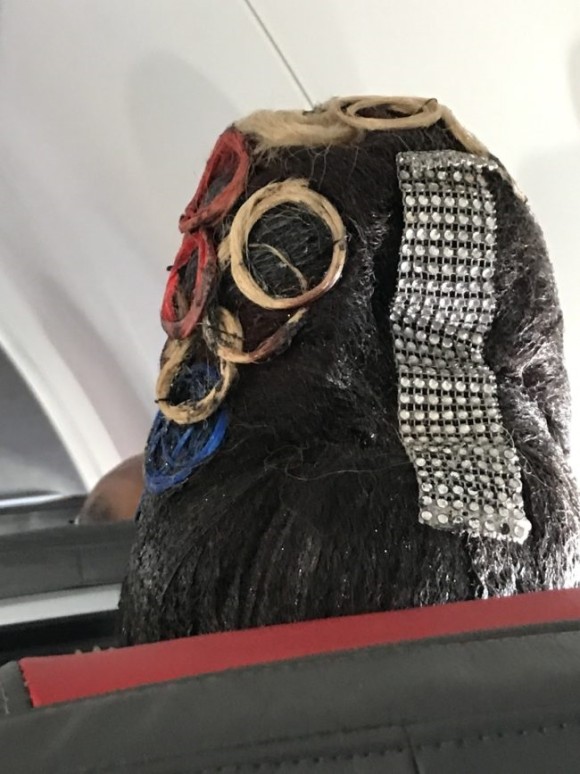 見てはいけないものを見てしまったようだ 飛行機内でうっかり見ちゃった奇妙な場面 一部閲覧注意 カラパイア 見てはいけないものを見てしまったようだ 飛行機内でうっかり見ちゃった奇妙な場面 一部閲覧注意 カラパイア