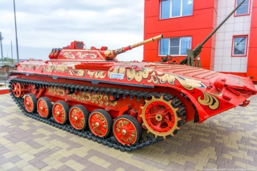 あらやだカワイイ ロシア伝統工芸で彩られた軍用兵器 車両 カラパイア あらやだカワイイ ロシア伝統工芸で彩られた軍用兵器 車両 カラパイア