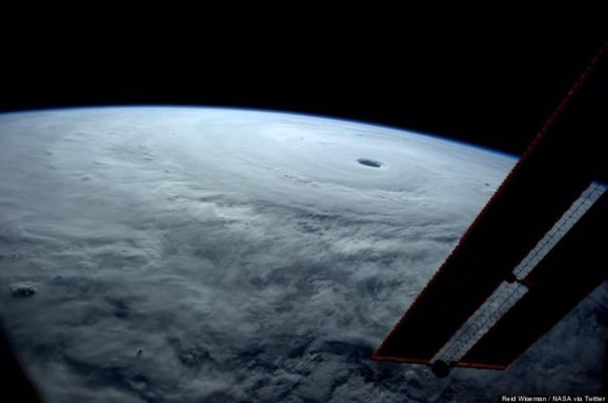 台風19号ってとんでもなく凄い奴だった 国際宇宙ステーションから撮影した台風19号の写真 カラパイア 台風19号ってとんでもなく凄い奴だった 国際宇宙ステーションから撮影した台風19号の写真 カラパイア