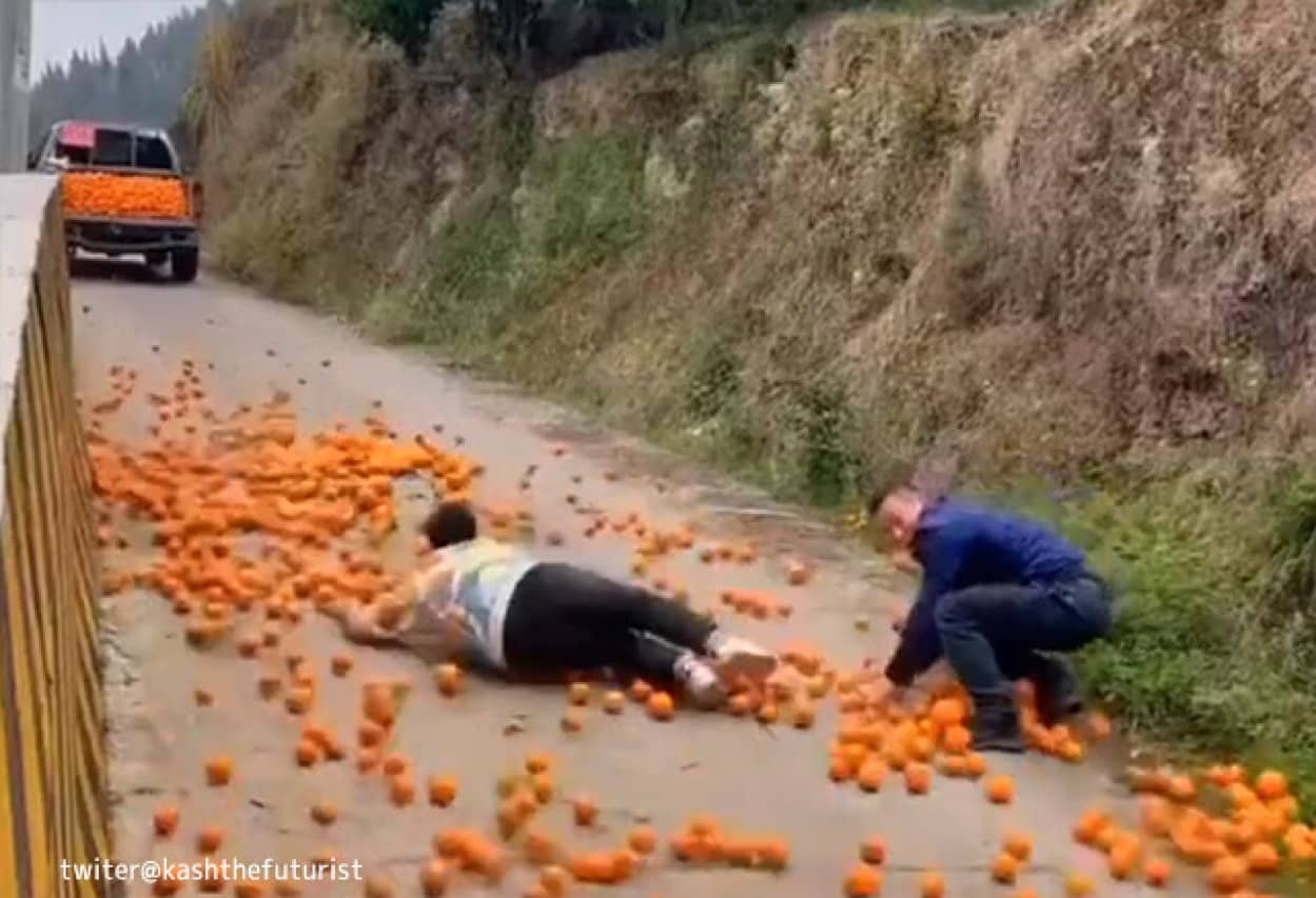 こぼれたオレンジ