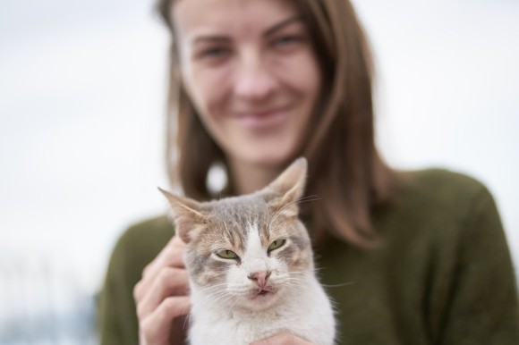 猫が飼い主にお尻を向けるのなぜ？実は飼い主への愛を表していた（米研究）