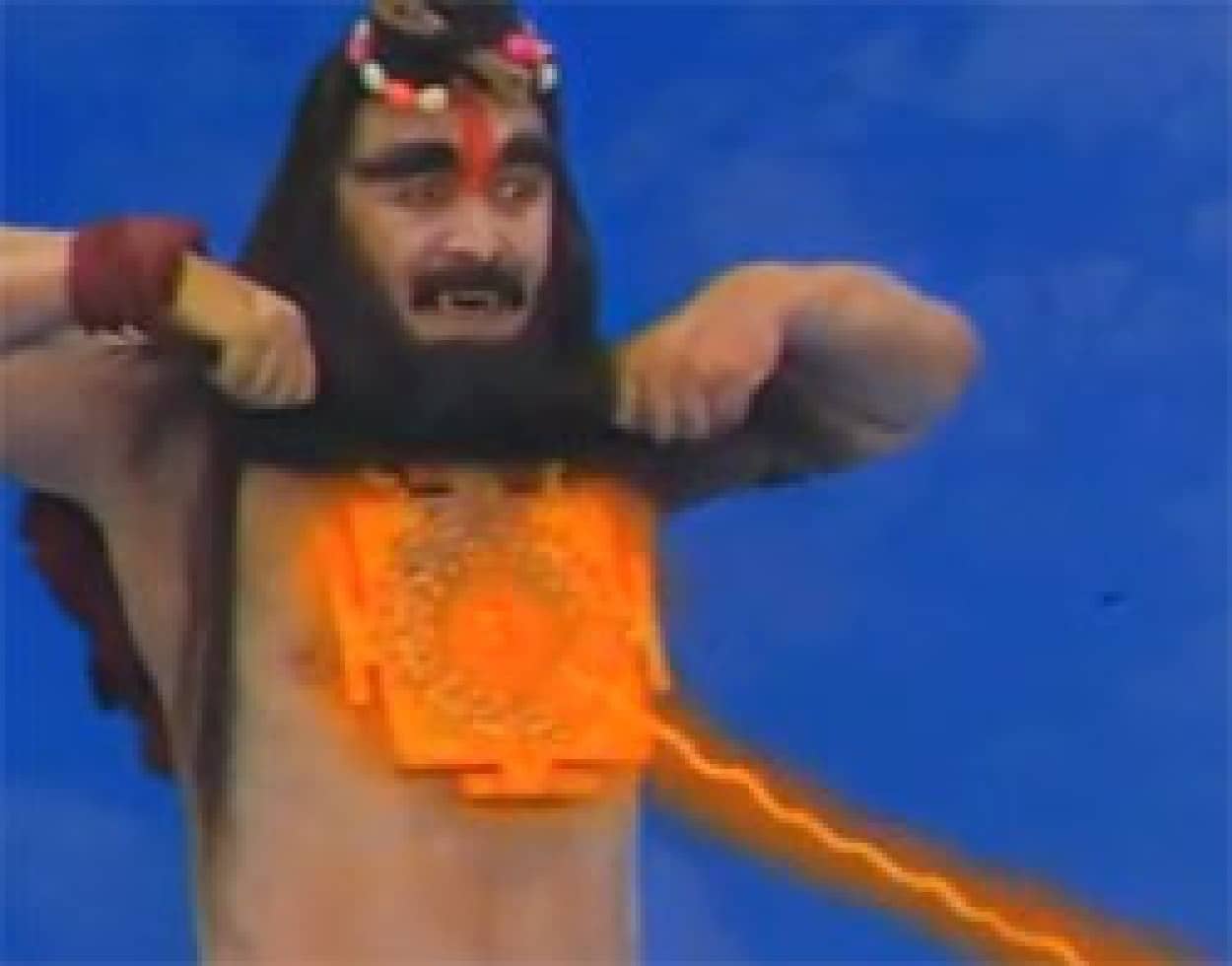 勧善懲悪のアクションヒーローものも ボリウッド映画だとこうなる カラパイア 勧善懲悪のアクションヒーローものも ボリウッド映画だとこうなる カラパイア