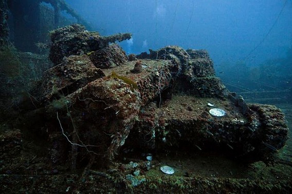 echoes_of_war_in_the_lagoon_640_19