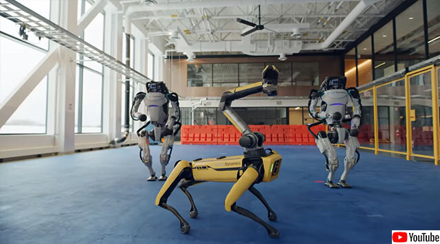 21年は3種のロボットたちの華麗なダンスでスタート 犬型スポット君も大活躍 カラパイア 21年は3種のロボットたちの華麗なダンスでスタート 犬型スポット君も大活躍 カラパイア