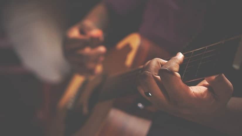 hands-1851426_640