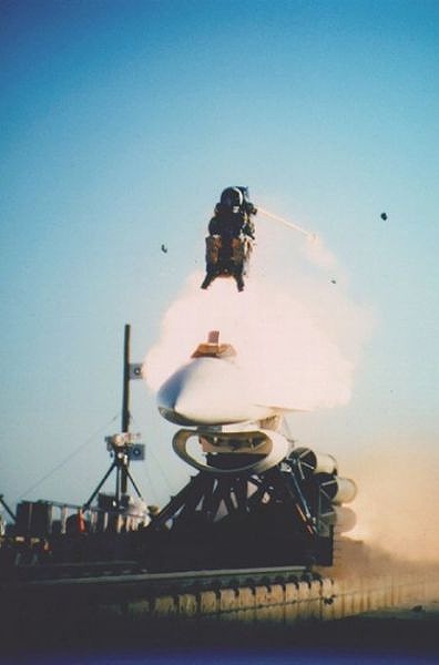 fascinating_pilots_ejections_640_06