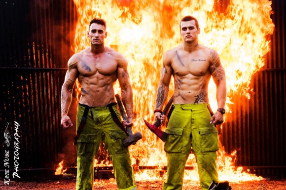 火事は消しても心の炎は消えないぜ 16年オーストラリア消防士カレンダーがナウオンセール カラパイア