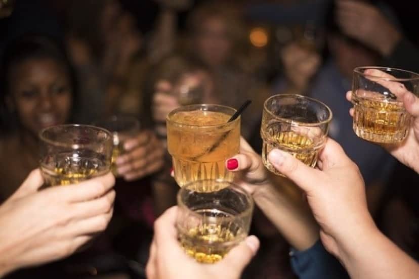 alcohol-g884833481_640_e