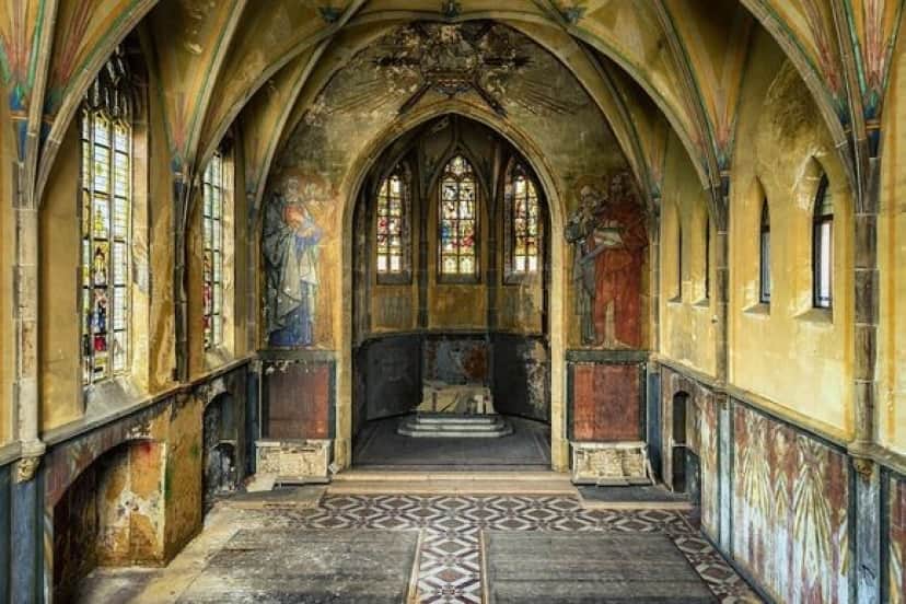empty-church-_pixabay