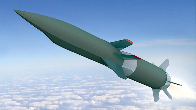 米軍が極秘裏に最新の超音速ミサイルのテスト飛行実験を実施