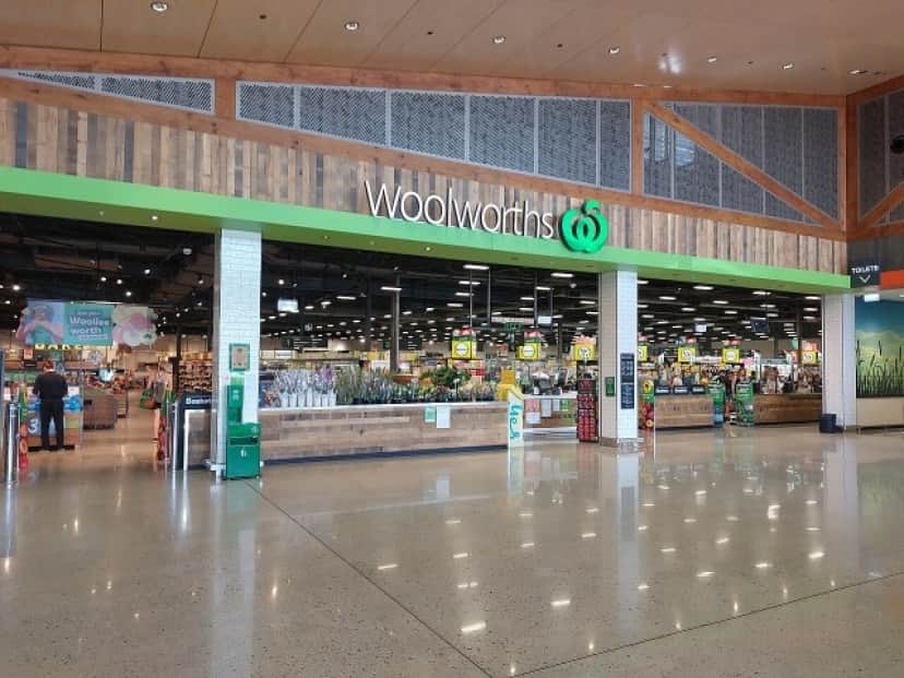 Roselea_Estate_shops_Woolworths_e