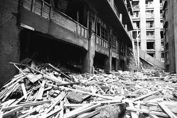 haunting_black_and_white_photos_of_japans_ghos_31