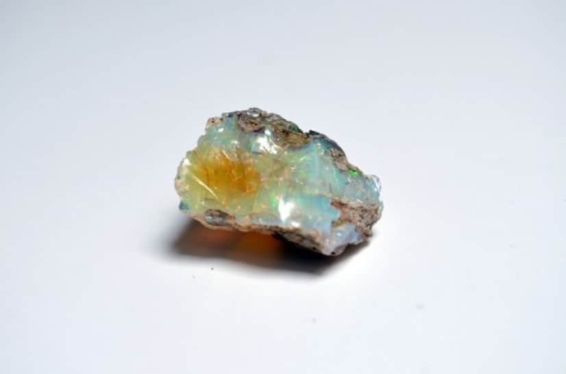 opal-757153_640_e