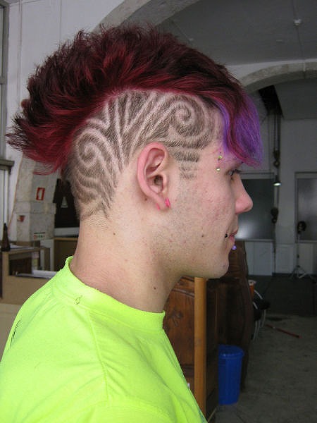 would_you_like_one_of_these_haircuts_640_01