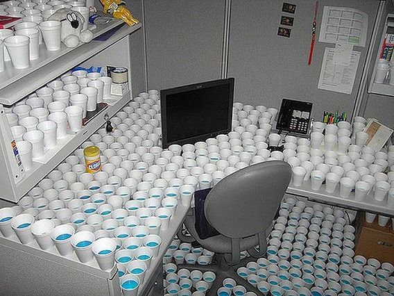 awesome_office_cube_pranks_05