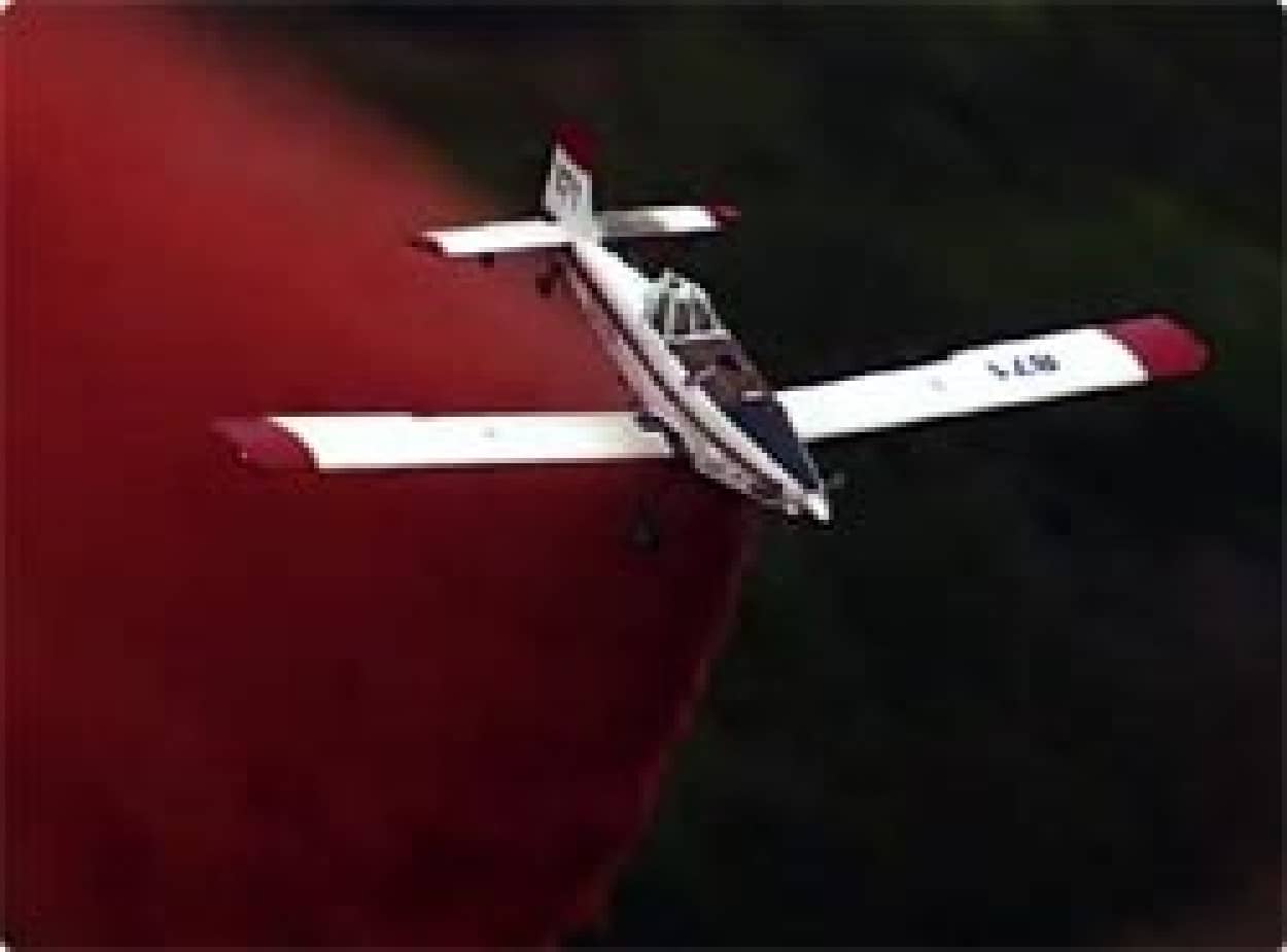 テキサス大規模山火事での華麗なる空中消火作戦 高画質映像 カラパイア