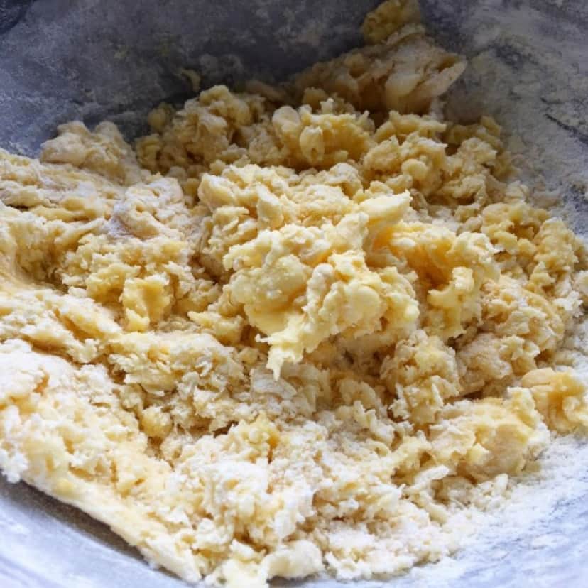 雪の玉みたいにまん丸なドイツ伝統のお菓子 シュネーバル の作り方 ネトメシ カラパイア 雪の玉みたいにまん丸なドイツ伝統のお菓子 シュネーバル の作り方 ネトメシ カラパイア