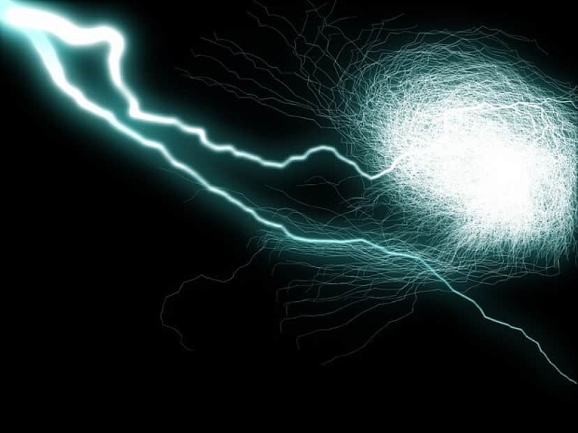 ball-lightning-500445_640
