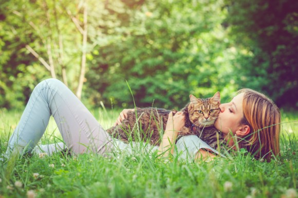 猫を抱きしめ モフることで得られる6つの効能 カラパイア 猫を抱きしめ モフることで得られる6つの効能 カラパイア