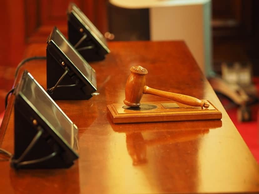 judge-g52550006b_640