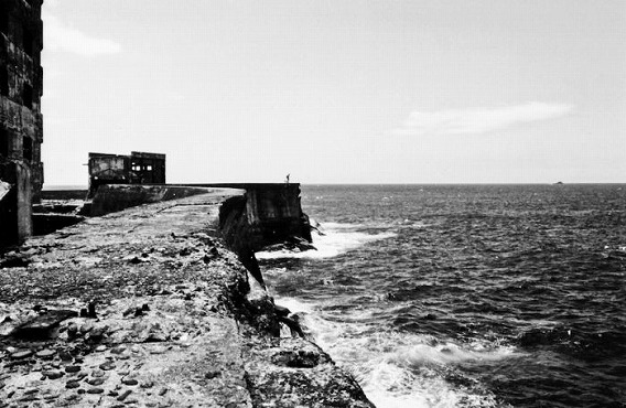 haunting_black_and_white_photos_of_japans_ghos_30