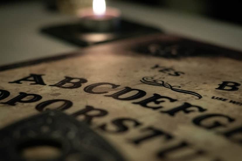 ouija-board-g204048be6_640