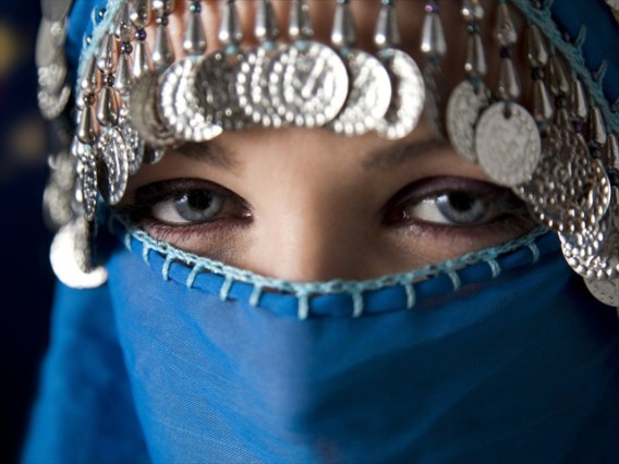目は物語る アラブ人女性の美しい瞳を撮影した写真ギャラリー カラパイア